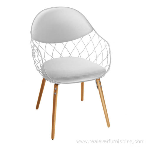 lounge wire chair with wood leg